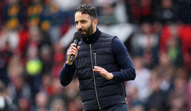 Thử thách tái thiết của HLV Amorim tại Manchester United