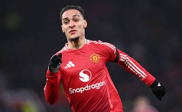 Thử thách tái thiết của HLV Amorim tại Manchester United